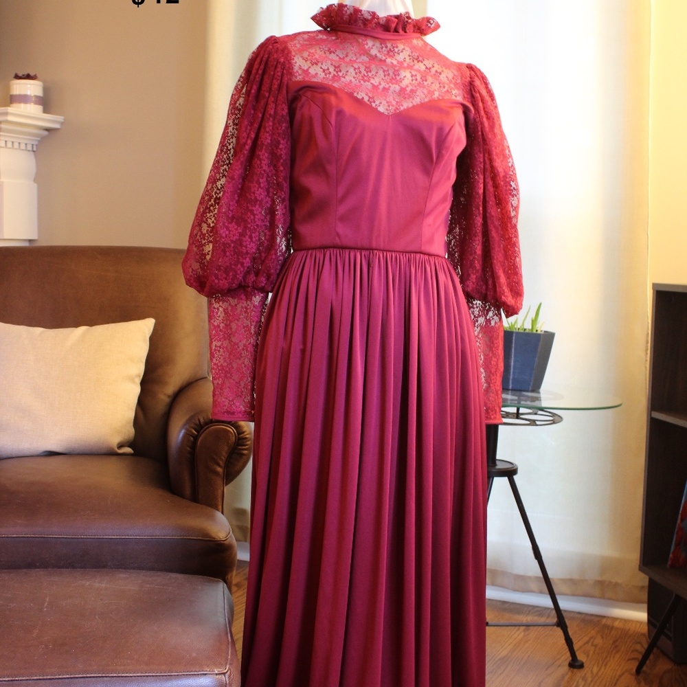 Vintage/Costume High-Neck Dress
